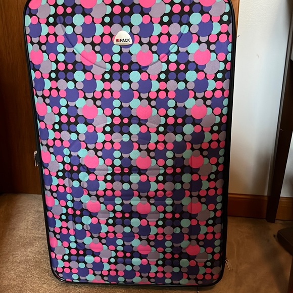 Large rolling suitcase - Picture 1 of 1
